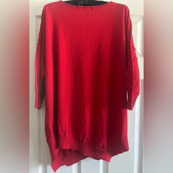 COVINGTON PLUS 2X RED CHERRY ASYMMETRICAL TUNIC LIGHTWEIGHT SWEATER TOP - Picture 4 of 4